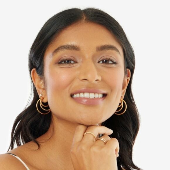Amber Sceats 24K Gold Plated Pia Earrings - Picture 1 of 6